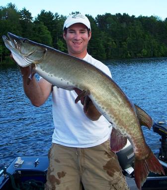 Musky Mastery Fishing Guide Service Wisconsin muskie fishing guide service and fishing trips in Vilas, Oneida and Forest County Wisconsin on the Three Lakes Chain of Lakes and the Eagle River Area of Wisconsin with Chas Martin Professional Musky Fishing Guide