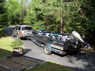 Three Lakes and Eagle River Wisconsin Musky Fishing Guide and Wisconsin Fishing Reports from Musky Mastery Muskie Fishing Guide Service and Chas Martin Professional Muskie Fishing Guide Service. Wisconsin fishing guide invites you to come fish for musky in Vilas and Oneida County of Northern Wisconsin.